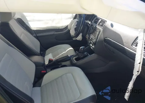 2015 Volkswagen Jetta Se из США, поврежденный, VIN 3VWD17AJ2FM415600